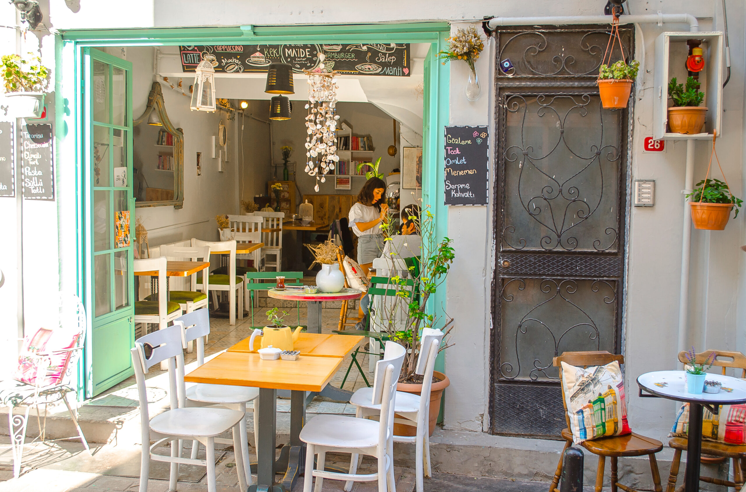 Local celebrity chef opening Portuguese-inspired cafe in Bristol | WPRI.com